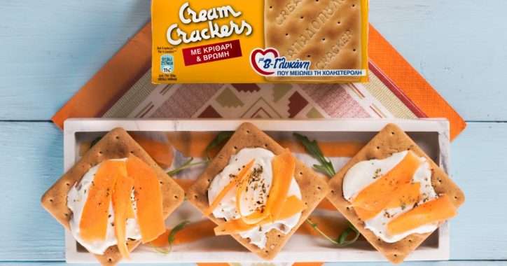 image for Υγιεινό γεύμα με Cream Crackers με κριθάρι, βρώμη & Β’–γλυκάνη, κατίκι και καρότο