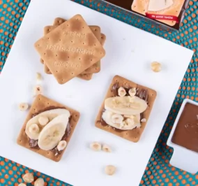 image for Πρωινό με Cream Crackers με Σίκαλη Ολικής, πραλίνα, μπανάνα και φουντούκια