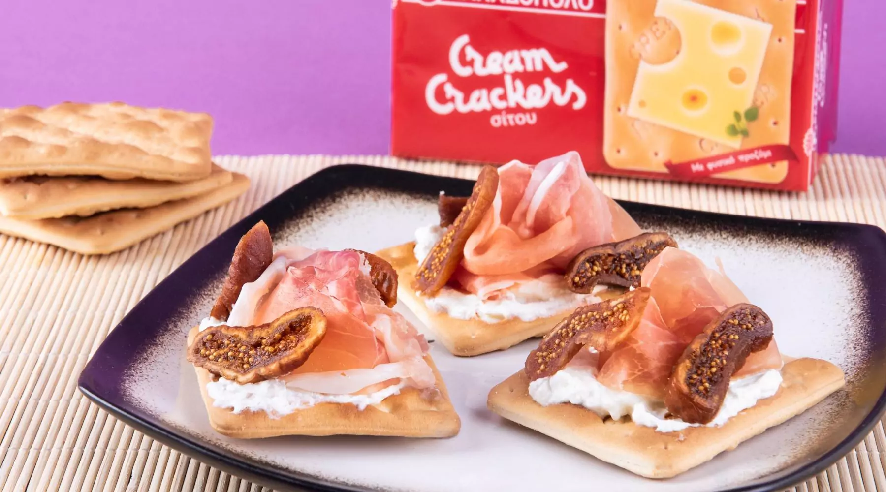 image for Cream Crackers Παπαδοπούλου με προσούτο, κατίκι και σύκο