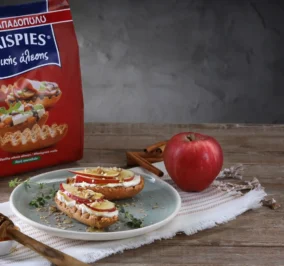 image for KRISPIES ολικής άλεσης με ταχίνι (ή μέλι), μήλο και τυρί κρέμα