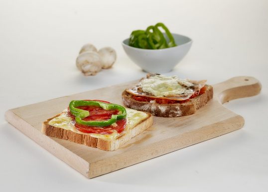 image for Πιτσάκια με ψωμί Γεύση2 Σίτου και ψωμί Χωριανό Ολικής Άλεσης