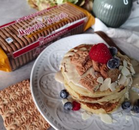 image for Pancakes με τριμμένα μπισκότα ΜΙΡΑΝΤΑ Ολικής Παπαδόπουλου