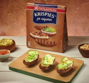 image for KRISPIES Παπαδοπούλου με χαρούπι, vegan ‘τυρί’ κρέμα με κάσιους και αβοκάντο, αγγούρι, λεμόνι και μπούκοβο