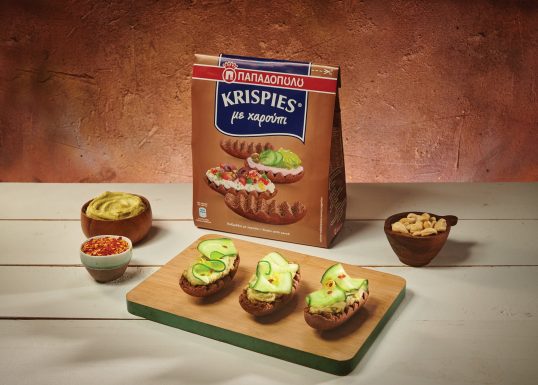 image for KRISPIES Παπαδοπούλου με χαρούπι, vegan ‘τυρί’ κρέμα με κάσιους και αβοκάντο, αγγούρι, λεμόνι και μπούκοβο