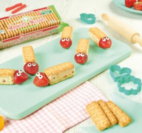image for Μπάρες με μπισκότα Μιράντα και φράουλα
