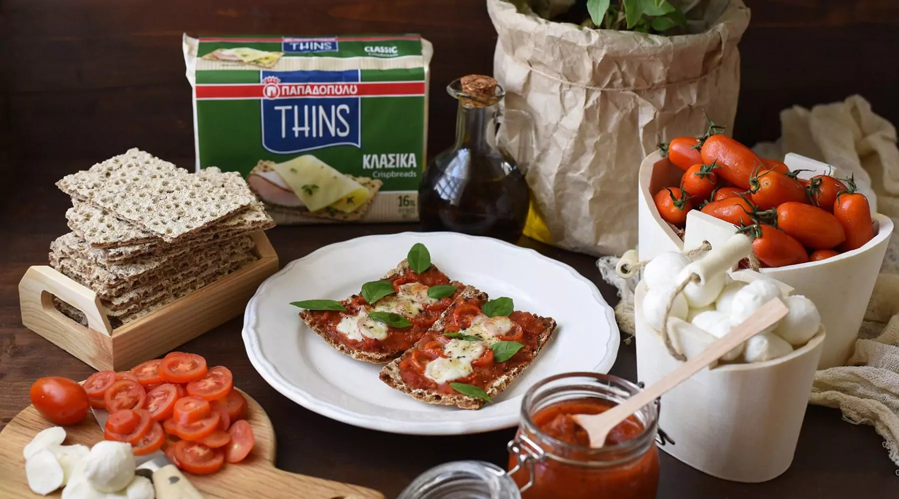 Top slider image for Φουρνιστά με mozzarella, ντοματίνια, βασιλικό (τύπου pizza) με Παπαδοπούλου THINS Κλασικά