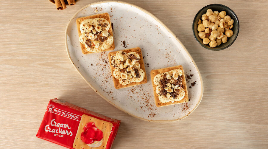 Top slider image for Cream Crackers Παπαδοπούλου με κρέμα βανίλιας, φουντούκια, σοκολάτα και κανέλα