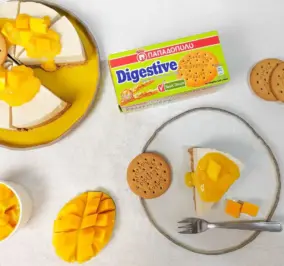 image for Vegan mango cheesecake με κρέμα από κάσιους με Digestive Χωρίς Ζάχαρη
